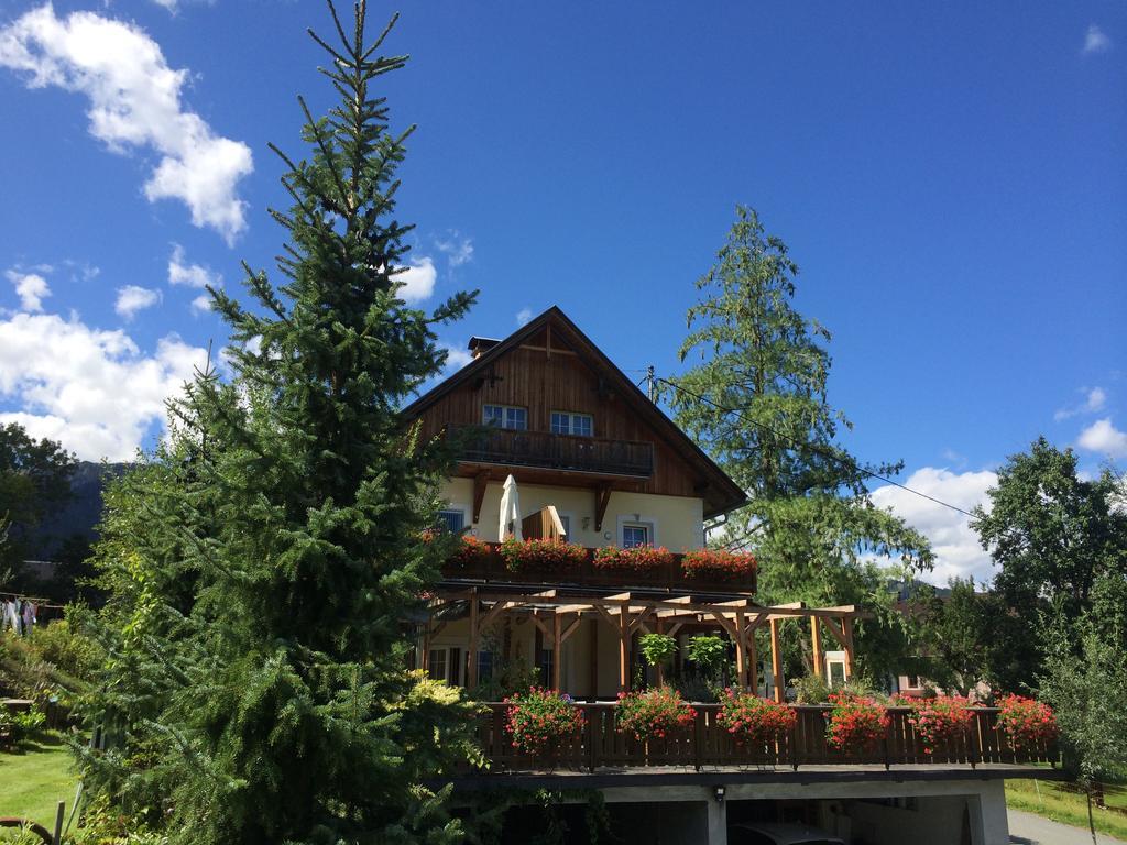Landhof Schober Appartementen Weissbriach Exterior photo